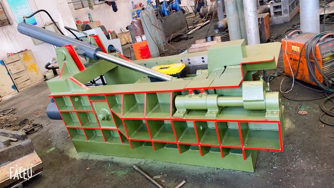 Máquina de 125 Ton Small Scrap Metal Baler para as latas de alumínio de aço de cobre 1 de UBC