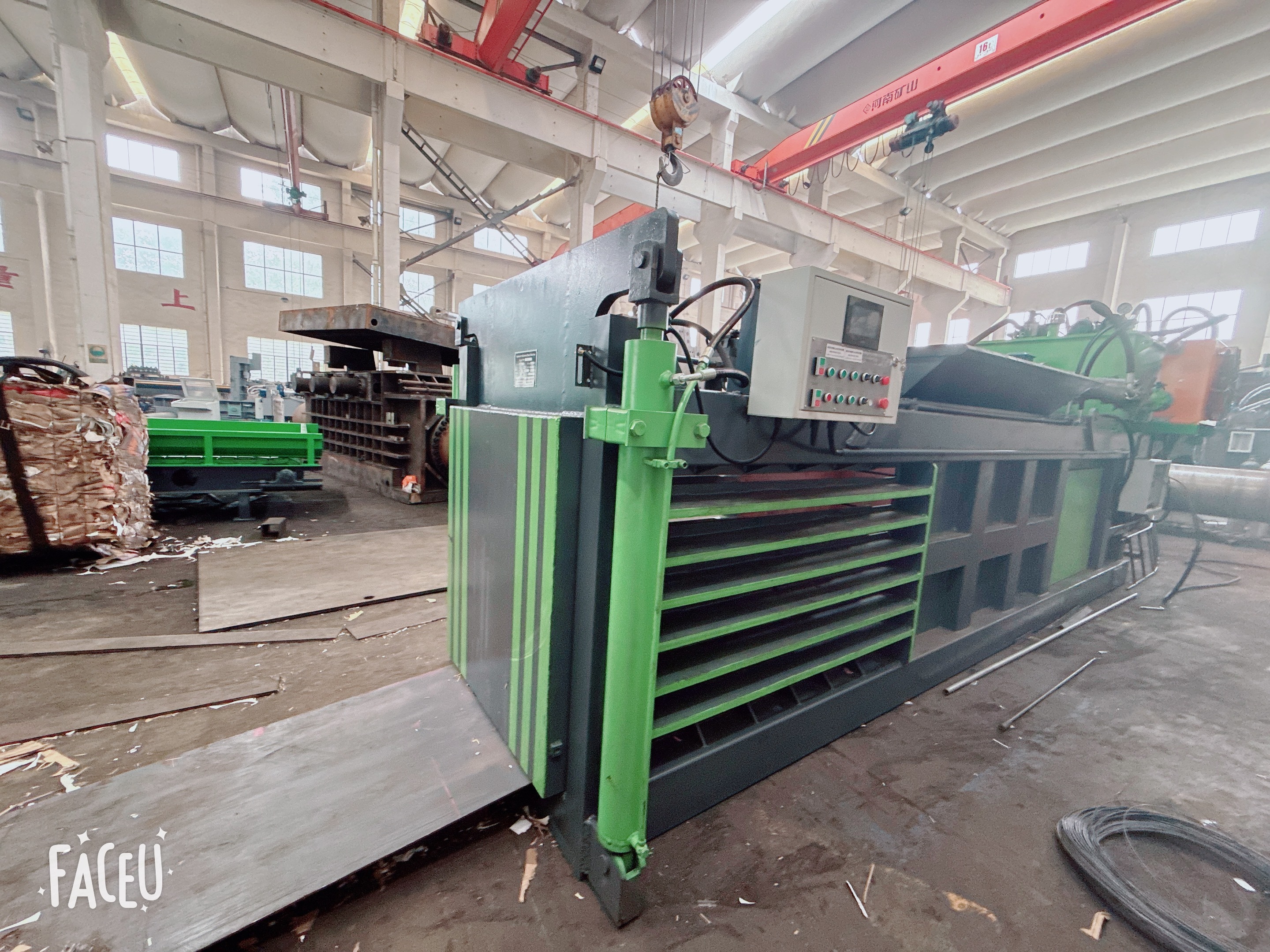 Últimos blogs da empresa sobre 40HQ Looks Full but Underweight: Common Mistakes on Bale Size and Density for Nigerian cardboard Exporters