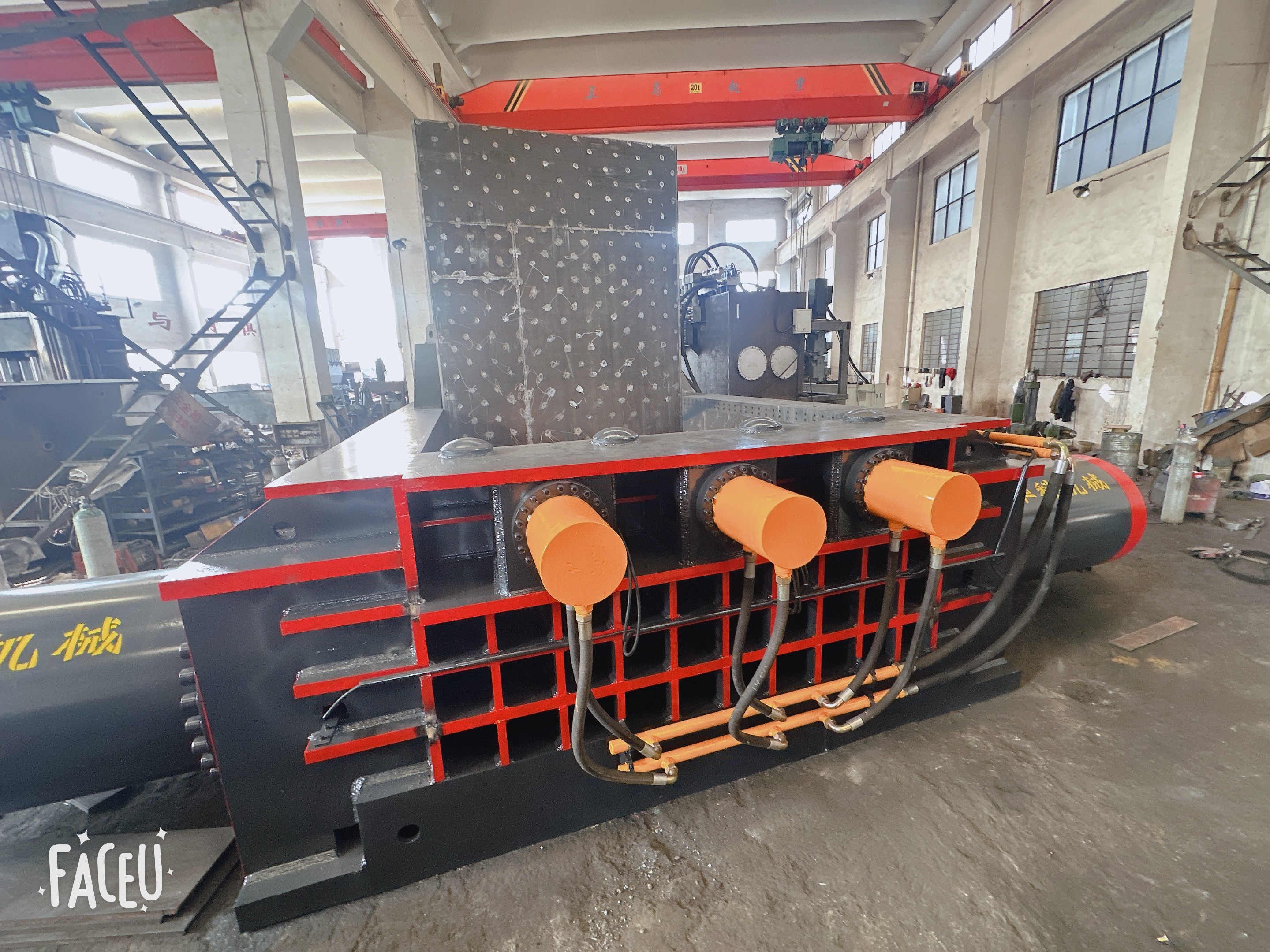 Últimos blogs da empresa sobre PLC Automatic vs Manual Scrap Metal Baler: Which Control System Is Better for Your Recycling Plant?